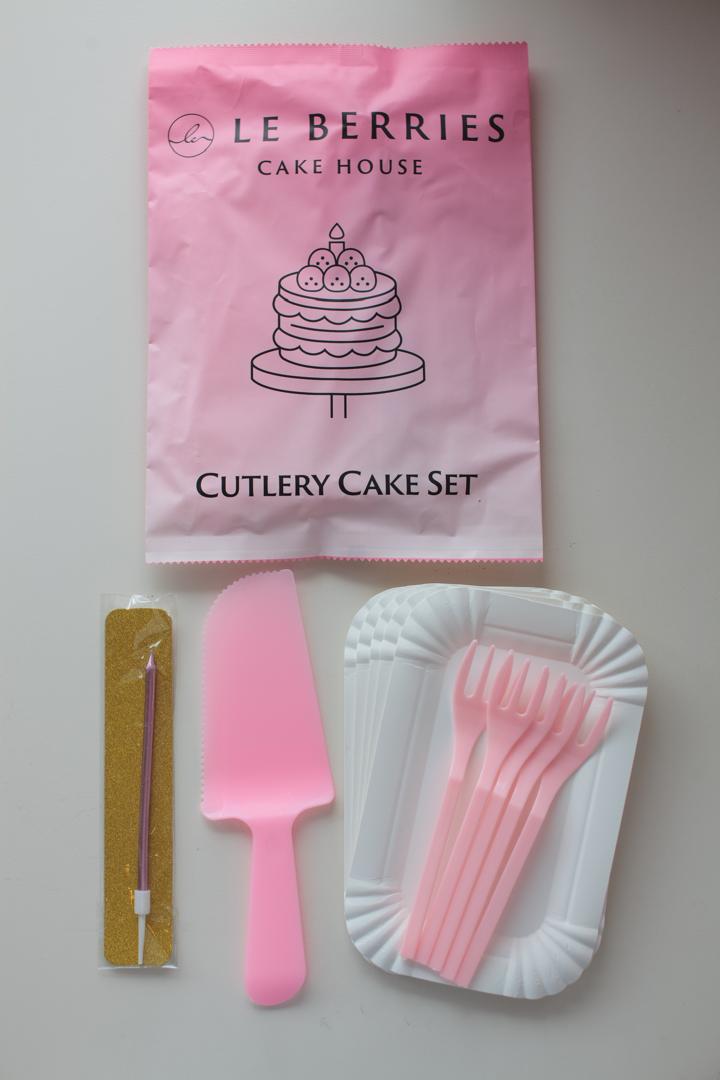 Le Berries Cutlery Cake Set